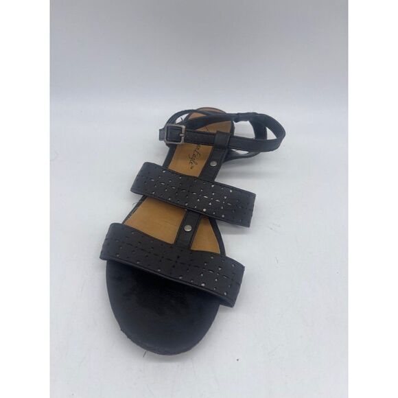 American Eagle Shoes - American Eagle Black Strappy Sandals Size 10
